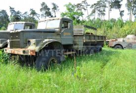 Kraz 255b all-terrain flatbed for spare parts