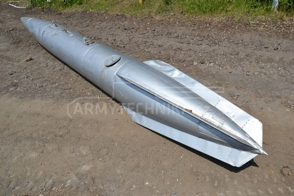 Aircraft fuel tanks, Overview